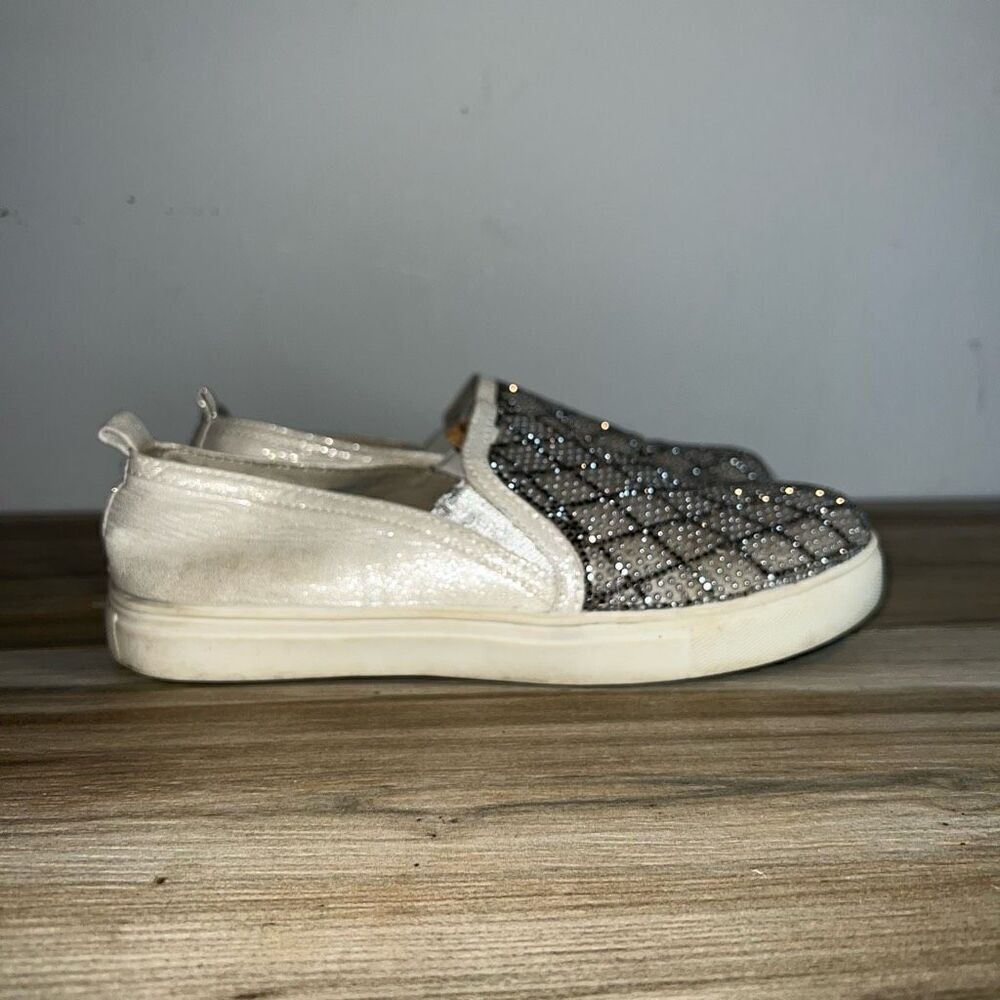 Carlos by Carlos Santana Sienna Slip-On Sneaker Women’s 6 Silver Rhinestone Embl